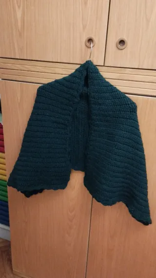 Sciarpa e cappello verde