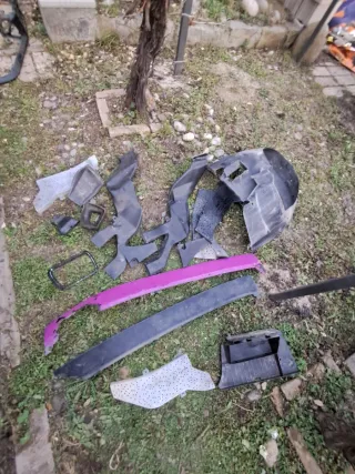 Plásticos BMW E36 varios