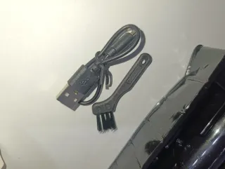 Rasoio a batteria ricaricabile USB