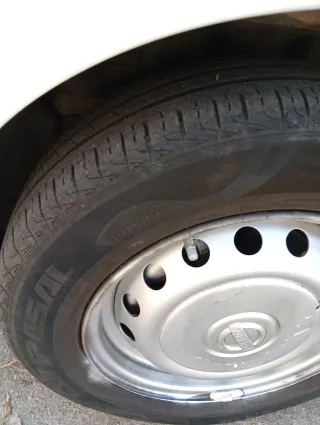 Nissan Kubistar 2004