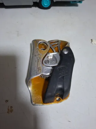 Anticaidas Petzl ASAP