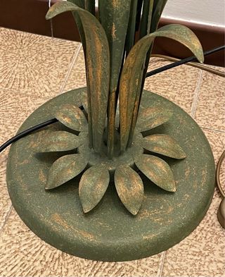 Lampada da terra design floreale