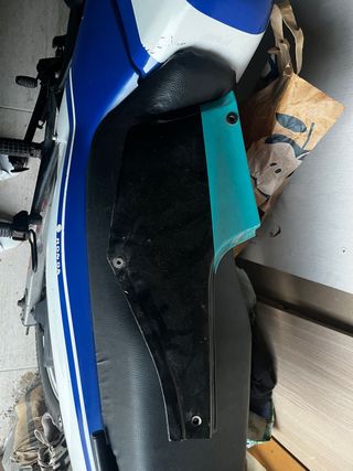 Tapa lateral trasera Honda MBX