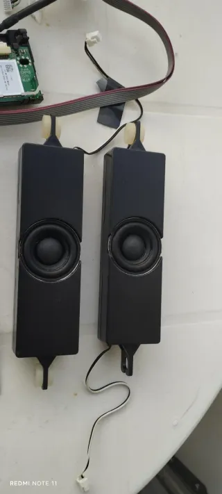 Piezas TV Thomson 43UC6406