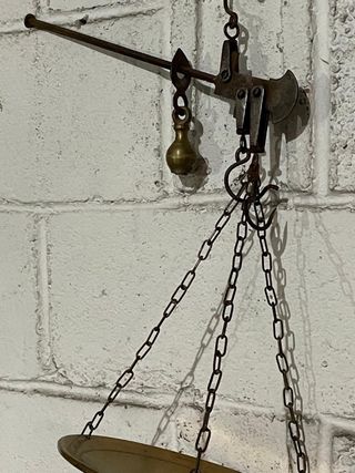 Bilancia antica in ottone