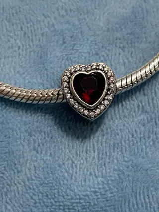 Charm Corazón Brillante Rojo