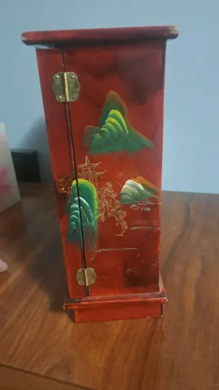 Joyero Vintage con Reloj.