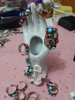 Set 13 anelli vintage rossi e turchesi