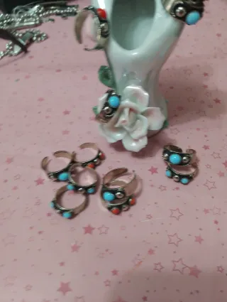 Set 13 anelli vintage rossi e turchesi