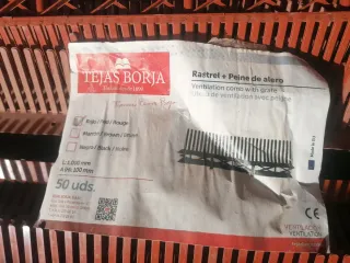 Rastrel y peine alero antipájaros