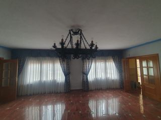 Lámpara de hierro forjado estilo rústico