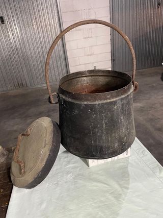 Pentola in rame con coperchio