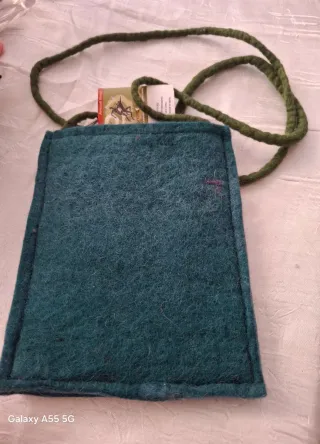 Tracolla in feltro a forma di gufo