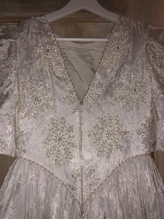 Vestito d sposa con swarosky da atelier Piera Lisi