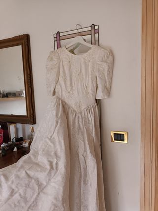 Vestito d sposa con swarosky da atelier Piera Lisi