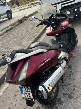 Honda Silver Wing 600cc