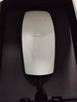 Wall connector (Cargador Tesla)