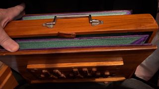 Instrumento musical Sruti Box