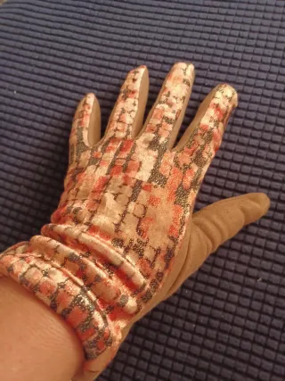 Guanti donna fantasia beige e rosso