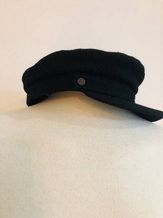 Gorra tipo marinero negra