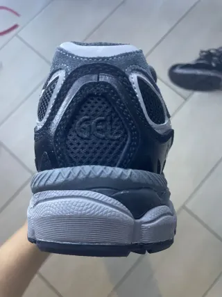 Asics Gel Nyc Scarpe Uomo Nero Grigio