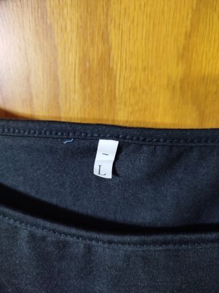 ¡SUPER OFERTA! Jersey negro con pedrería