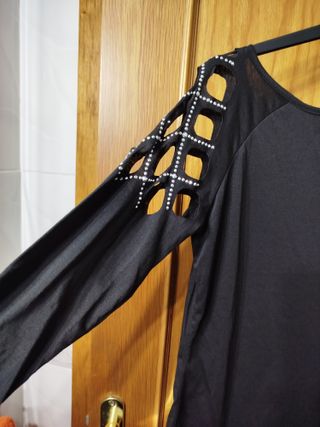 ¡SUPER OFERTA! Jersey negro con pedrería