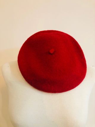 Boina de lana roja