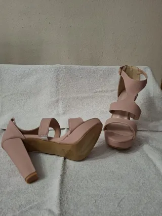 Zapatos de tacón rosa/beige talla 40