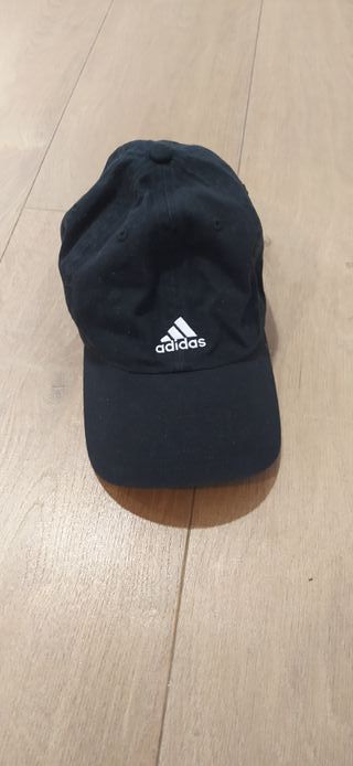 Gorra Adidas negra Aeroready