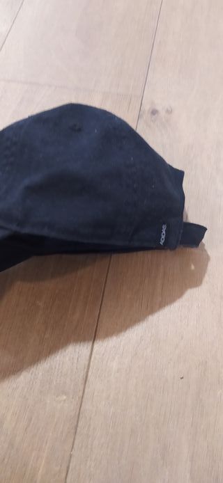 Gorra Adidas negra Aeroready