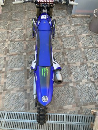 Yamaha YZF 450 - Moto de cross