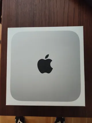 Mac Mini M2 A2686 + Hub + Disco SSD - Como Nuevo
