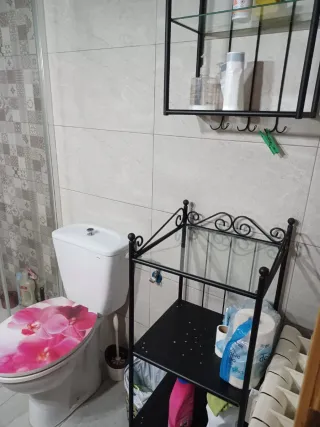 Se alquila habitación en piso compartido