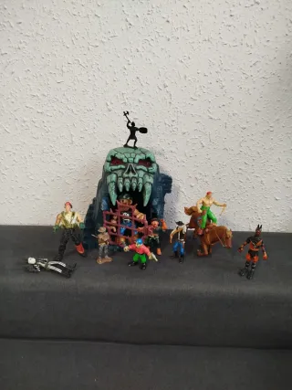 Lote de muñecos de colección