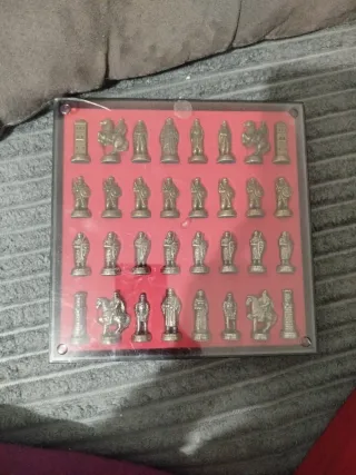 Ajedrez de colección figuras metálicas