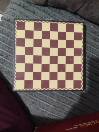 Ajedrez de colección figuras metálicas