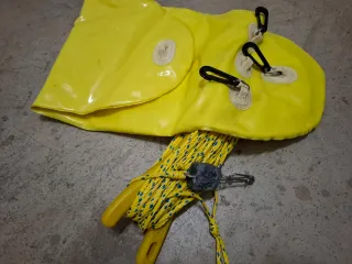 Boya, plegador y plomo pescasub