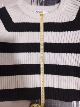 Jersey Bershka rayas blanco y negro talla S