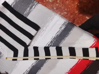 Jersey Bershka rayas blanco y negro talla S