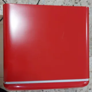 Nevera pequeña roja comfee 43L