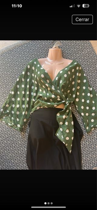 Blusa Zara verde lunares blancos