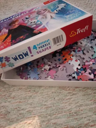 Puzzle Trefl Frozen 272 piezas