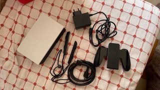 Nintendo Switch OLED con scatola e accessori