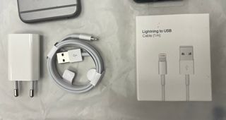 Pack di iPhone 6 e iPhone 5 con accessori