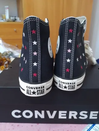 Converse ricamate nere
