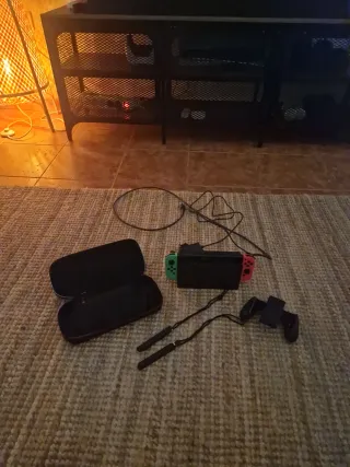 Nintendo Switch Verde e Rosso con Accessori
