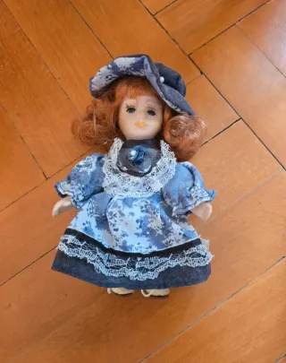 Bambola di porcellana vinatge