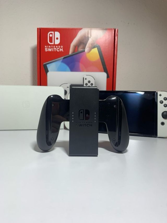 Nintendo Switch OLED + Accessori