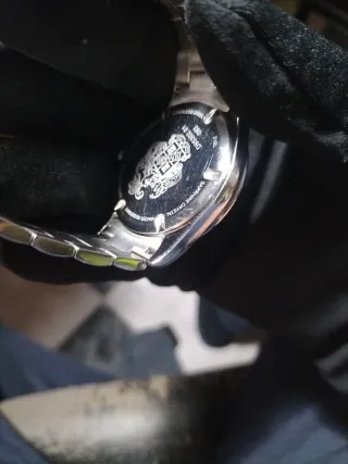 Reloj Duward Hombre Plata 20 ATM Zafiro